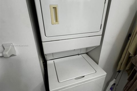 Купить кондоминиум в Корал-Спрингс, Флорида 2 спальни, 99.41м2, № 1931254 - фото 5