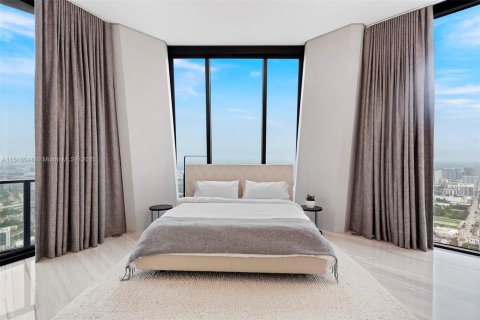 Condominio en venta en Miami, Florida, 5 dormitorios, 854.7 m2 № 1865128 - foto 21