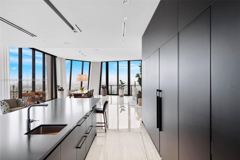 Condominio en venta en Miami, Florida, 5 dormitorios, 854.7 m2 № 1865128 - foto 8