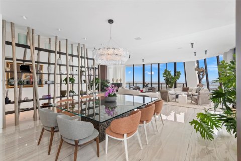 Condominio en venta en Miami, Florida, 5 dormitorios, 854.7 m2 № 1865128 - foto 5