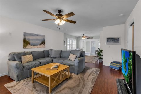 Condo in Bradenton, Florida, 3 bedrooms № 2227585 - photo 19