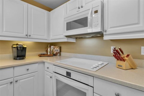 Condo in Bradenton, Florida, 3 bedrooms № 2227585 - photo 15
