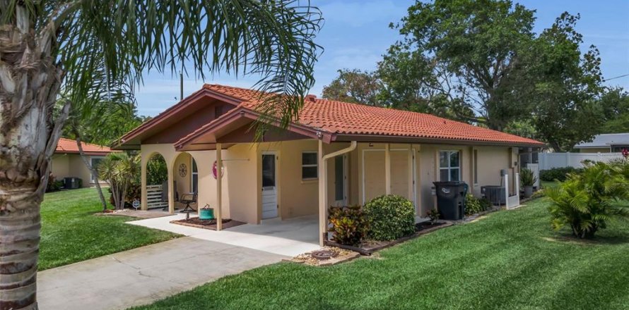Condo in Bradenton, Florida, 3 bedrooms № 2227585