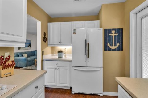 Condo in Bradenton, Florida, 3 bedrooms № 2227585 - photo 16