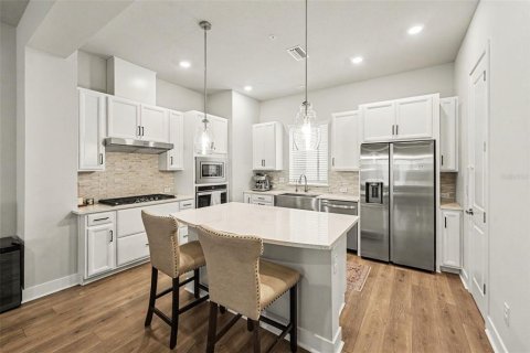 Townhouse in Tampa, Florida 3 bedrooms, 193.33 sq.m. № 2131817 - photo 12