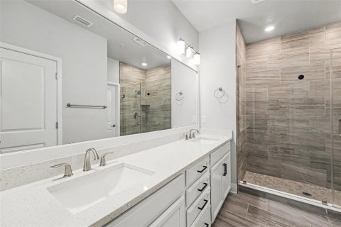Townhouse in Tampa, Florida 3 bedrooms, 193.33 sq.m. № 2131817 - photo 16