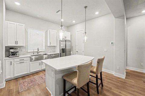 Townhouse in Tampa, Florida 3 bedrooms, 193.33 sq.m. № 2131817 - photo 10