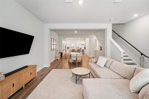 Townhouse in Tampa, Florida 3 bedrooms, 193.33 sq.m. № 2131817 - photo 5