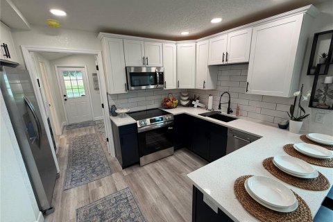 Купить виллу или дом в Пинеллас-Парк, Флорида 5 комнат, 70.98м2, № 2149764 - фото 8