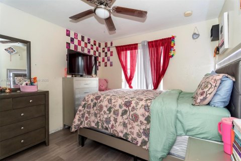 Townhouse in North Lauderdale, Florida 3 bedrooms, 145.67 sq.m. № 1858663 - photo 20