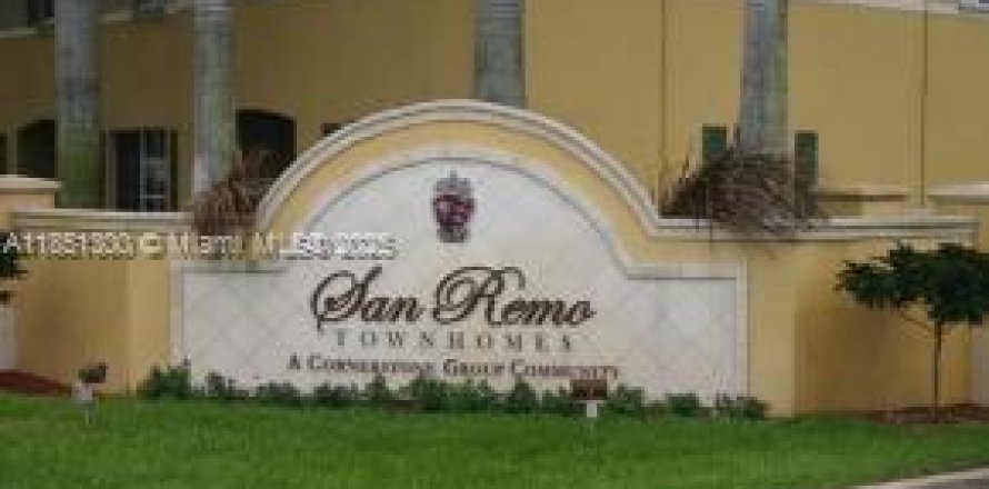 Townhouse in North Lauderdale, Florida 3 bedrooms, 145.67 sq.m. № 1858663
