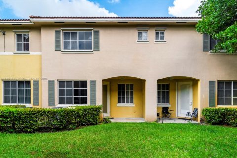 Townhouse in North Lauderdale, Florida 3 bedrooms, 145.67 sq.m. № 1858663 - photo 28