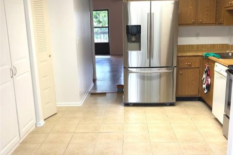 Condo in Bradenton, Florida, 2 bedrooms № 2214809 - photo 4