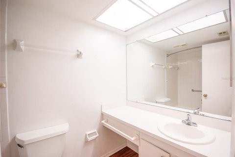 Condo in Bradenton, Florida, 2 bedrooms № 2214809 - photo 16