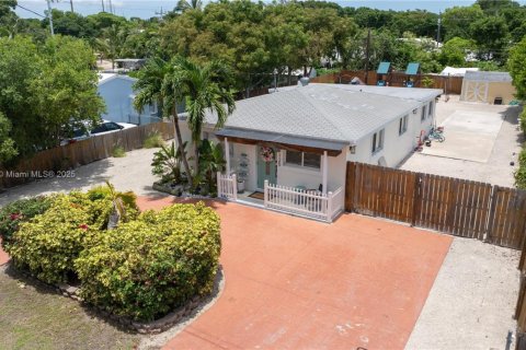 House in Key Largo, Florida 3 bedrooms, 120.31 sq.m. № 1922920 - photo 4