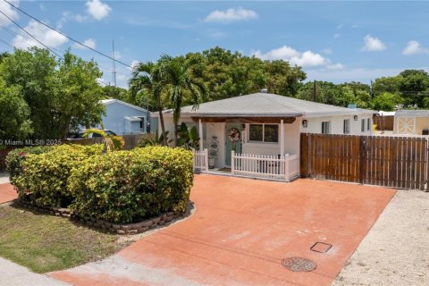 House in Key Largo, Florida 3 bedrooms, 120.31 sq.m. № 1922920 - photo 1