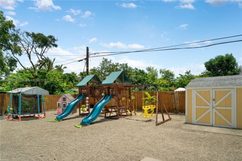 House in Key Largo, Florida 3 bedrooms, 120.31 sq.m. № 1922920 - photo 30