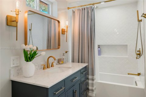 House in Key Largo, Florida 3 bedrooms, 120.31 sq.m. № 1922920 - photo 25