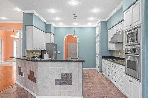 House in Weeki Wachee, Florida 3 bedrooms, 251.49 sq.m. № 1870894 - photo 17