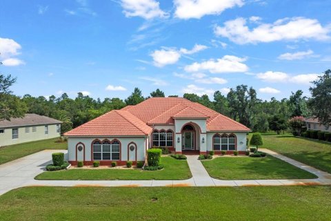 House in Weeki Wachee, Florida 3 bedrooms, 251.49 sq.m. № 1870894 - photo 2