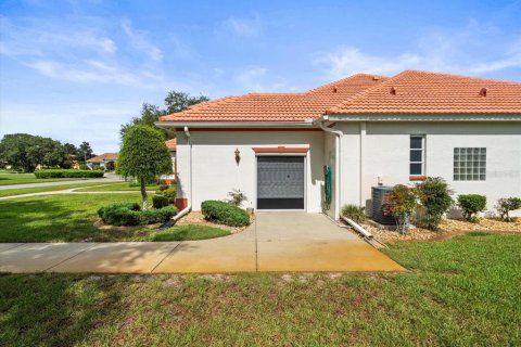 House in Weeki Wachee, Florida 3 bedrooms, 251.49 sq.m. № 1870894 - photo 3