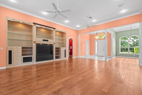 House in Weeki Wachee, Florida 3 bedrooms, 251.49 sq.m. № 1870894 - photo 13
