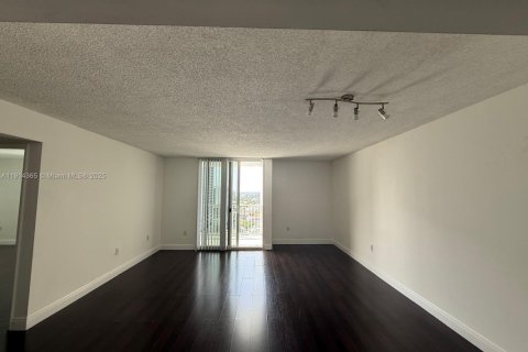 Copropriété à louer à Miami, Floride: 1 chambre, 64.01 m2 № 1970680 - photo 6
