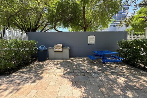 Copropriété à louer à Miami, Floride: 1 chambre, 64.01 m2 № 1970680 - photo 18