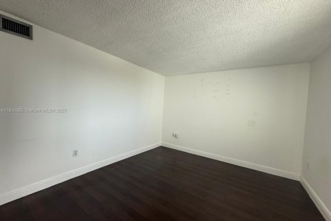 Copropriété à louer à Miami, Floride: 1 chambre, 64.01 m2 № 1970680 - photo 9