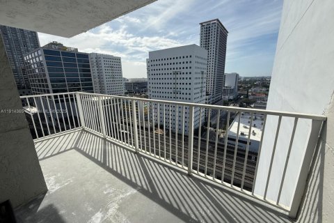 Copropriété à louer à Miami, Floride: 1 chambre, 64.01 m2 № 1970680 - photo 7