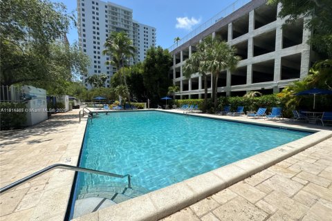 Copropriété à louer à Miami, Floride: 1 chambre, 64.01 m2 № 1970680 - photo 16