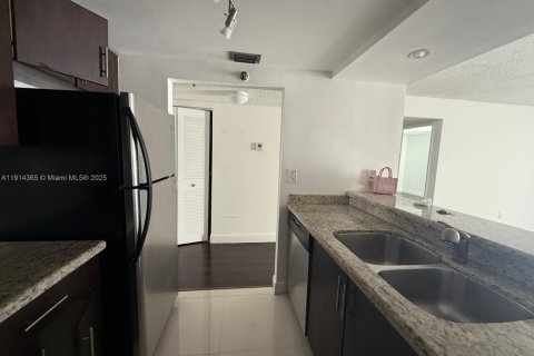 Copropriété à louer à Miami, Floride: 1 chambre, 64.01 m2 № 1970680 - photo 5