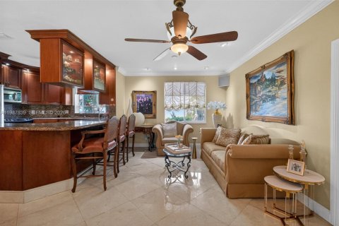Condo in Aventura, Florida, 4 bedrooms № 2248024 - photo 27