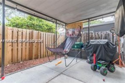 Adosado en alquiler en Cooper City, Florida, 3 dormitorios, 138.24 m2 № 2010092 - foto 8