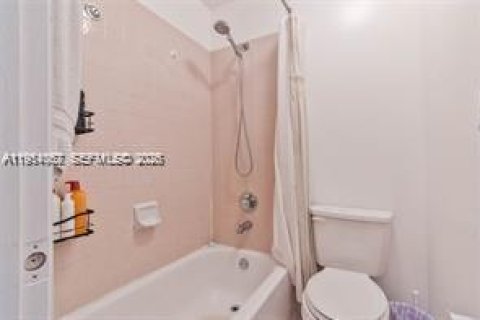 Adosado en alquiler en Cooper City, Florida, 3 dormitorios, 138.24 m2 № 2010092 - foto 15