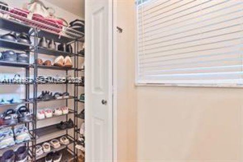 Adosado en alquiler en Cooper City, Florida, 3 dormitorios, 138.24 m2 № 2010092 - foto 19