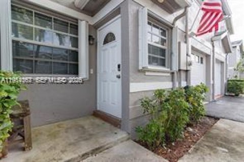 Adosado en alquiler en Cooper City, Florida, 3 dormitorios, 138.24 m2 № 2010092 - foto 3