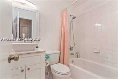 Adosado en alquiler en Cooper City, Florida, 3 dormitorios, 138.24 m2 № 2010092 - foto 22