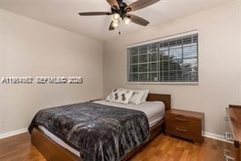 Adosado en alquiler en Cooper City, Florida, 3 dormitorios, 138.24 m2 № 2010092 - foto 18