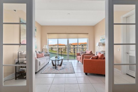 Condo in Hutchinson Island South, Florida, 2 bedrooms № 2081948 - photo 14