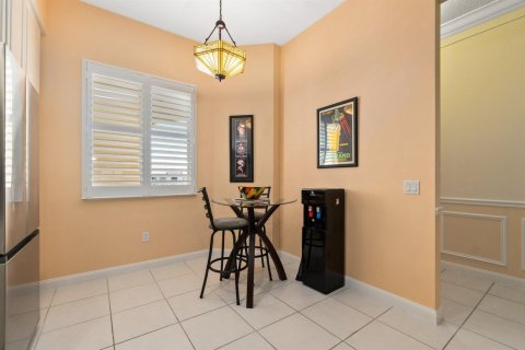 Condo in Hutchinson Island South, Florida, 2 bedrooms № 2081948 - photo 26