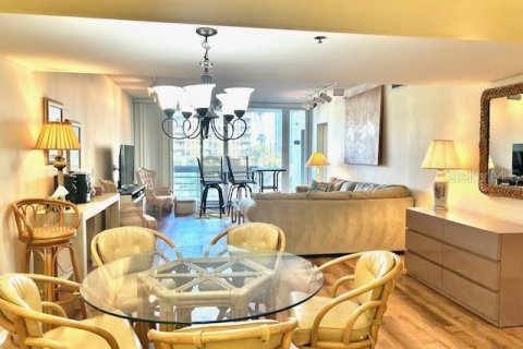 Condominio en alquiler en Longboat Key, Florida, 2 dormitorios, 139.63 m2 № 2103127 - foto 10