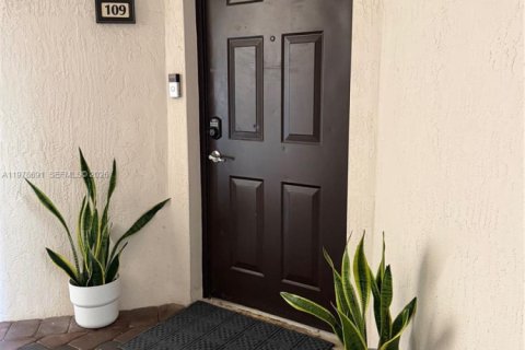 Condo in Doral, Florida, 3 bedrooms  № 2044513