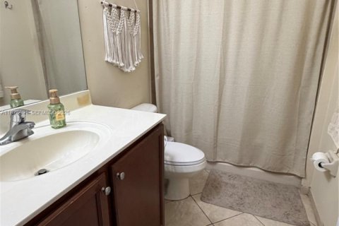 Condo in Doral, Florida, 3 bedrooms  № 2044513 - photo 17