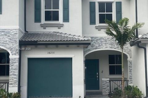 Снять в аренду виллу или дом в Хомстед, Флорида 3 спальни, № 1991508 - фото 3