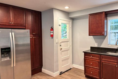 Apartamento en alquiler en Orlando, Florida, 2 dormitorios, 70.61 m2 № 1909140 - foto 4