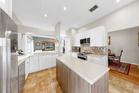 Купить виллу или дом в Тампа, Флорида 8 комнат, 217.67м2, № 1677202 - фото 16