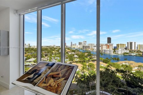 Copropriété à vendre à Aventura, Floride: 3 chambres, 294.78 m2 № 2053806 - photo 4