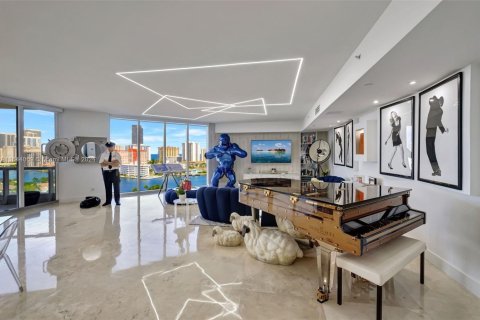 Condo à Aventura, Floride, 3 chambres  № 2053806