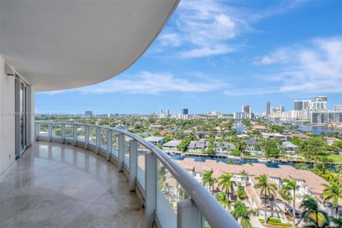 Copropriété à vendre à Aventura, Floride: 3 chambres, 294.78 m2 № 2053806 - photo 17